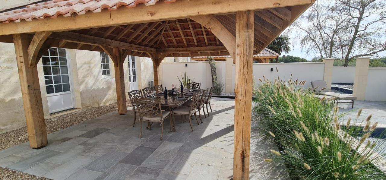 Dom Peyreton Prestige Cottages Set In A Charming Wine Property Villegouge Exterior foto