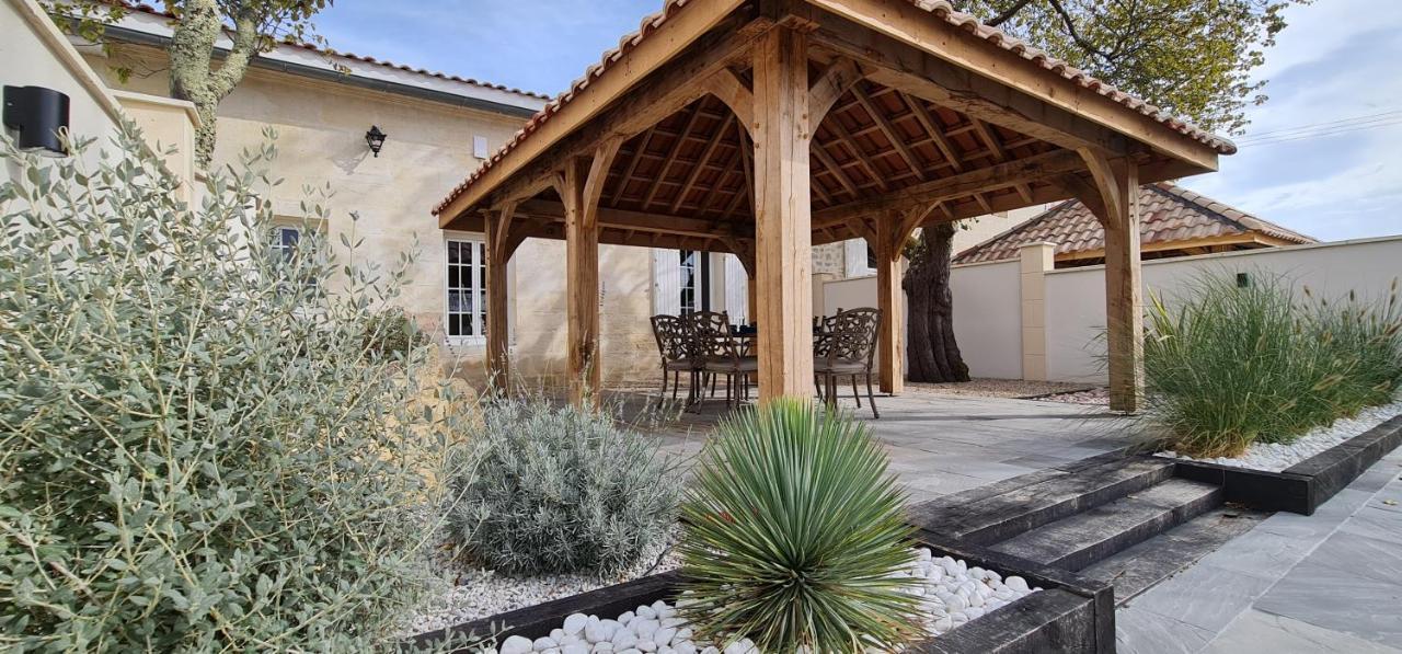 Dom Peyreton Prestige Cottages Set In A Charming Wine Property Villegouge Exterior foto