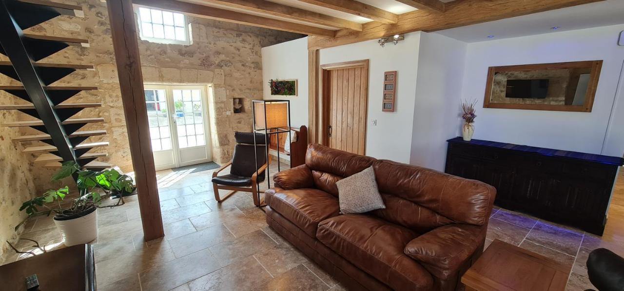 Dom Peyreton Prestige Cottages Set In A Charming Wine Property Villegouge Exterior foto
